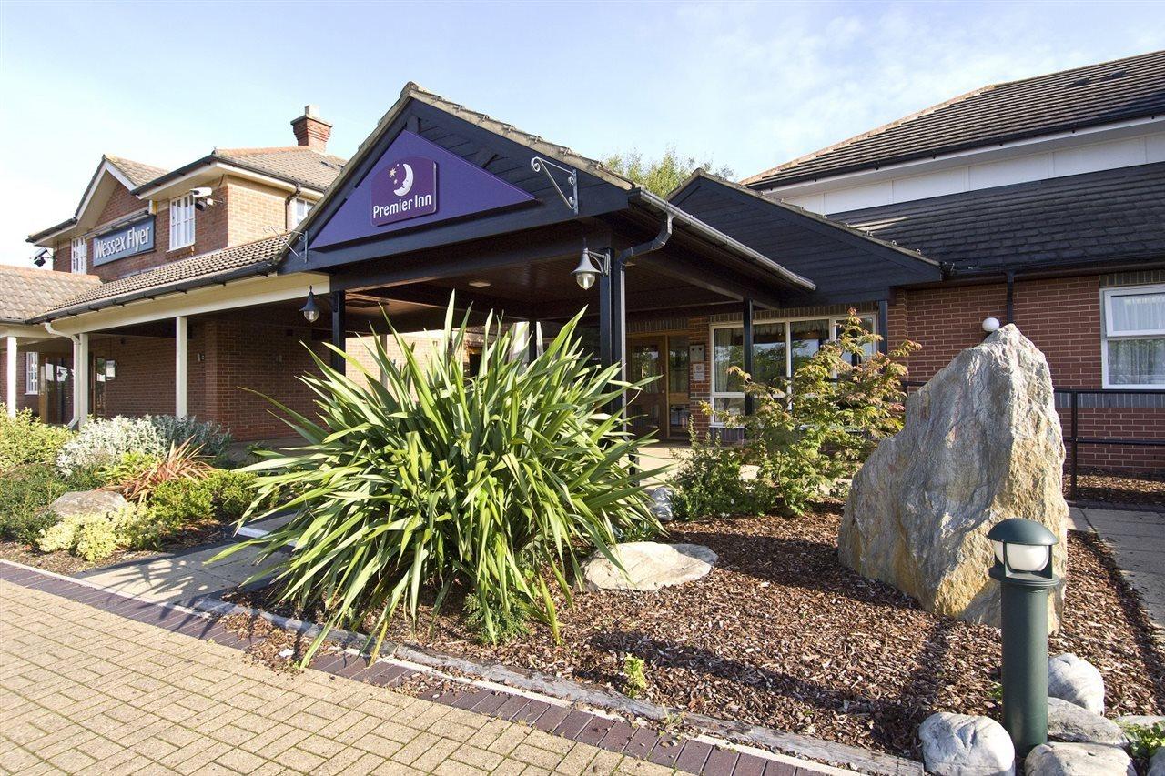 Premier Inn Bristol South Extérieur photo