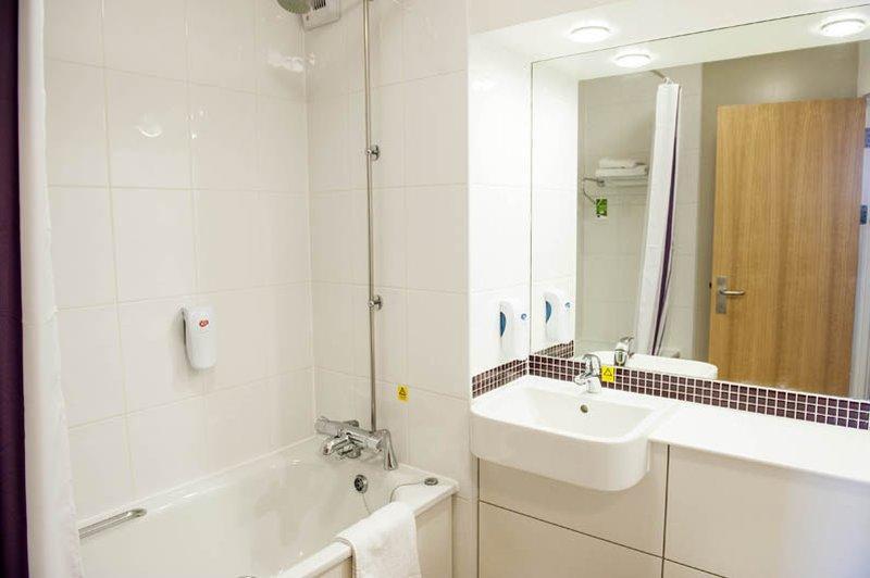 Premier Inn Bristol South Extérieur photo