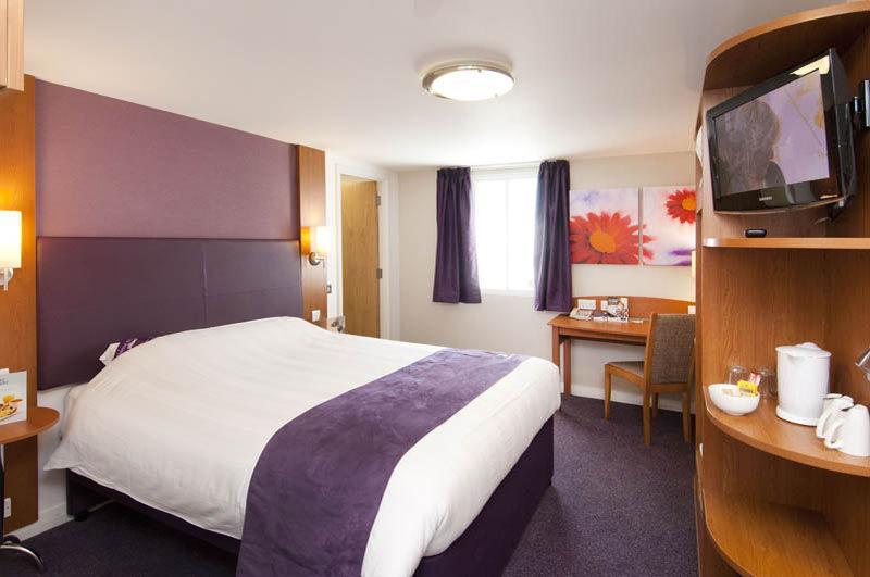 Premier Inn Bristol South Extérieur photo